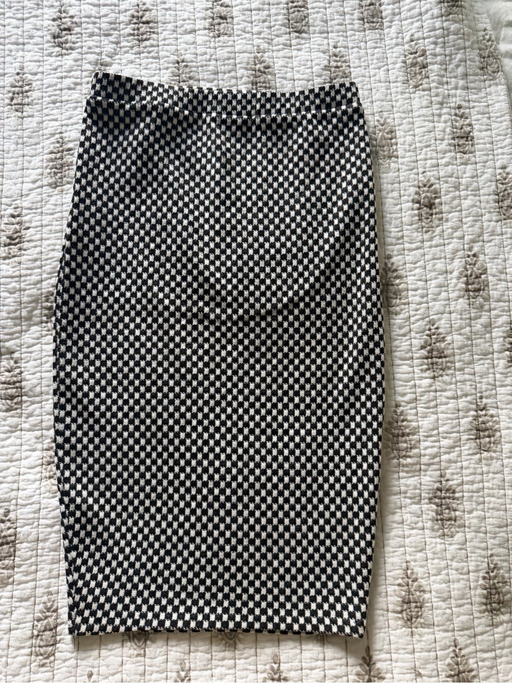 Bar III Black and White Check Pencil Skirt